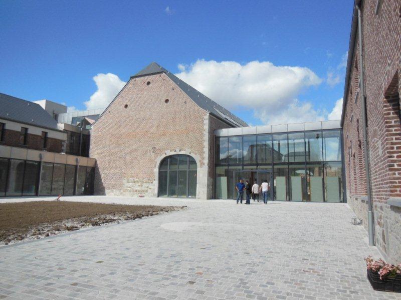 cour maison communale aout 2012